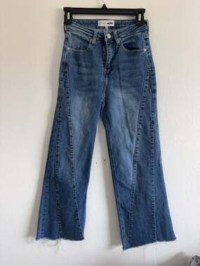 Fashion Nova High Rise Seamed Wide Leg Raw Hem Jeans size 0